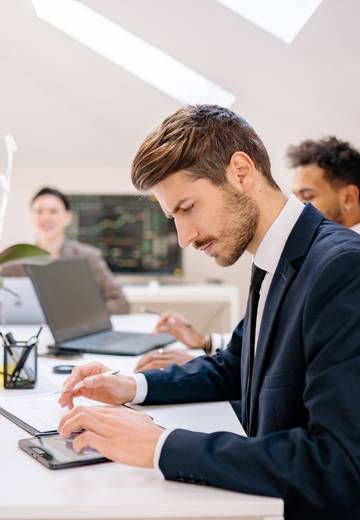  Business Services & Outsourcing