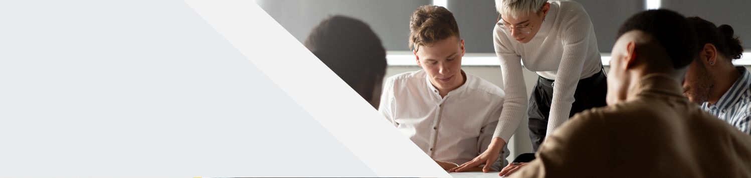  Consultoría de negocios y estrategia